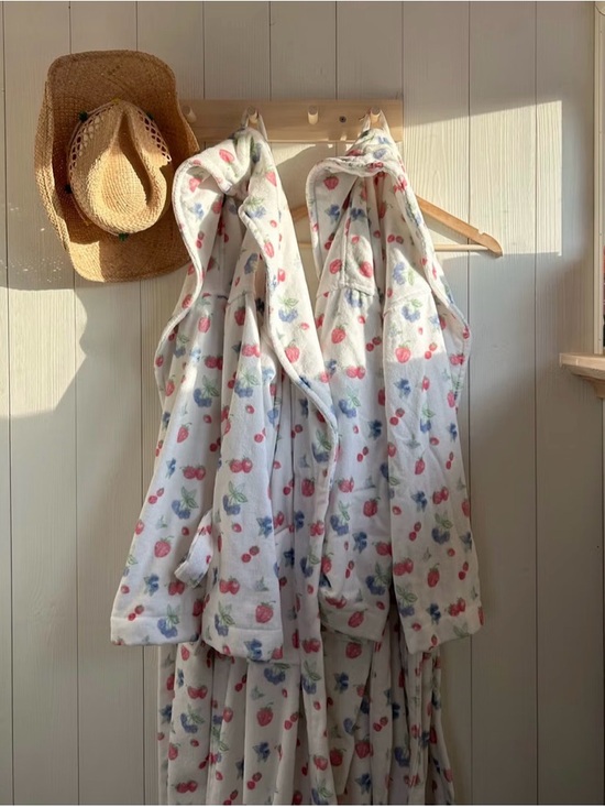 Djerf Avenue Other - Djerf Avenue Summer Berries Print Terry Robe Organic Cotton Bathrobe XL